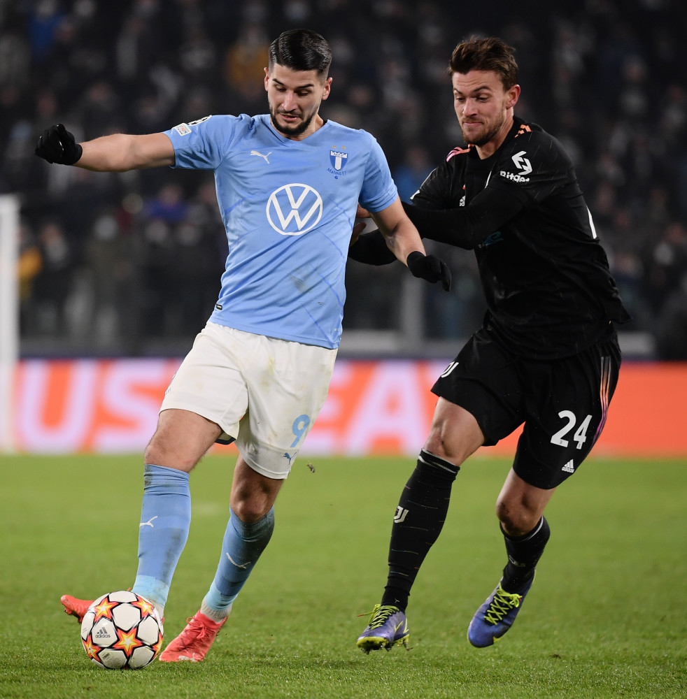 中超三连冠伴随亚冠全年不胜，海港距离“王朝”还差很远