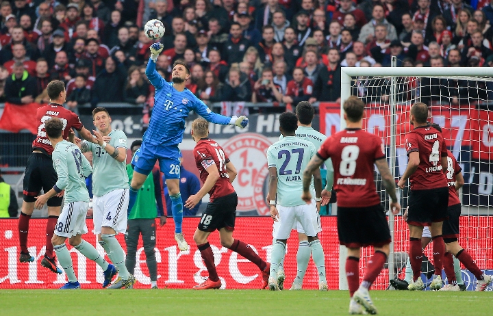 埃切韦里冬窗回河床？记者：经纪人和曼城都没有进行相关讨论