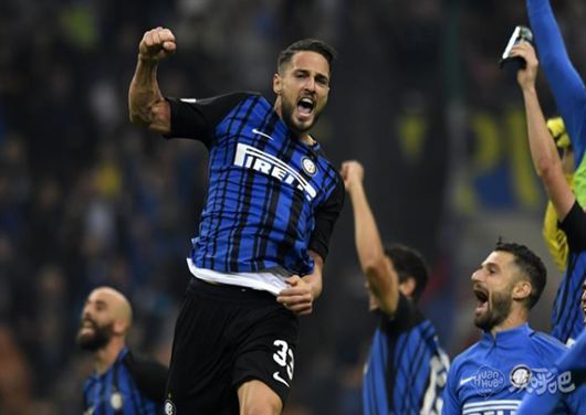 汪涵陪儿子马术竞赛！嚼槟榔超享受，夫妻交替带娃成热议焦点