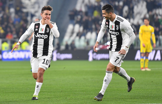 巴萨主席拉波尔塔圣诞晚宴展现亲和力 球队领跑西甲前景光明