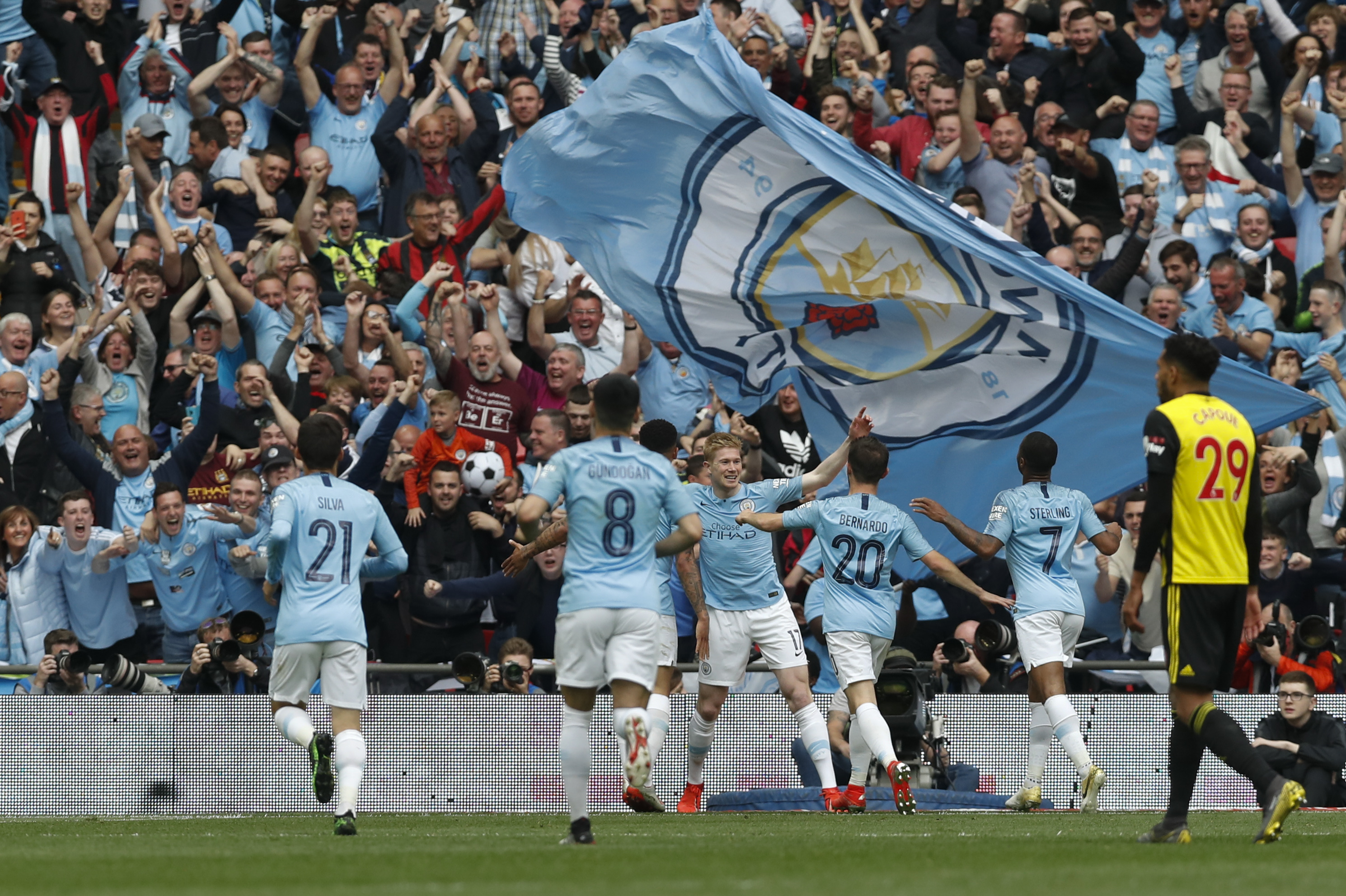 德天空：皇马输球后阿隆索不会遭解雇，将继续指挥周末联赛