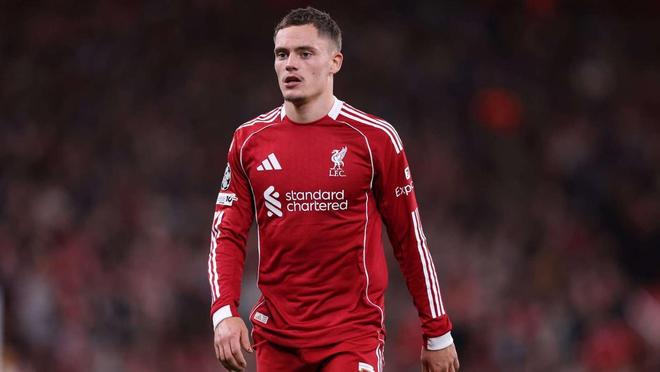 快问快答：C罗倒钩进球。