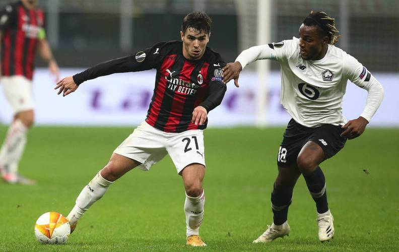 德尚：上半场我们有些畏首畏尾，虽然控制了比赛却缺乏跑动