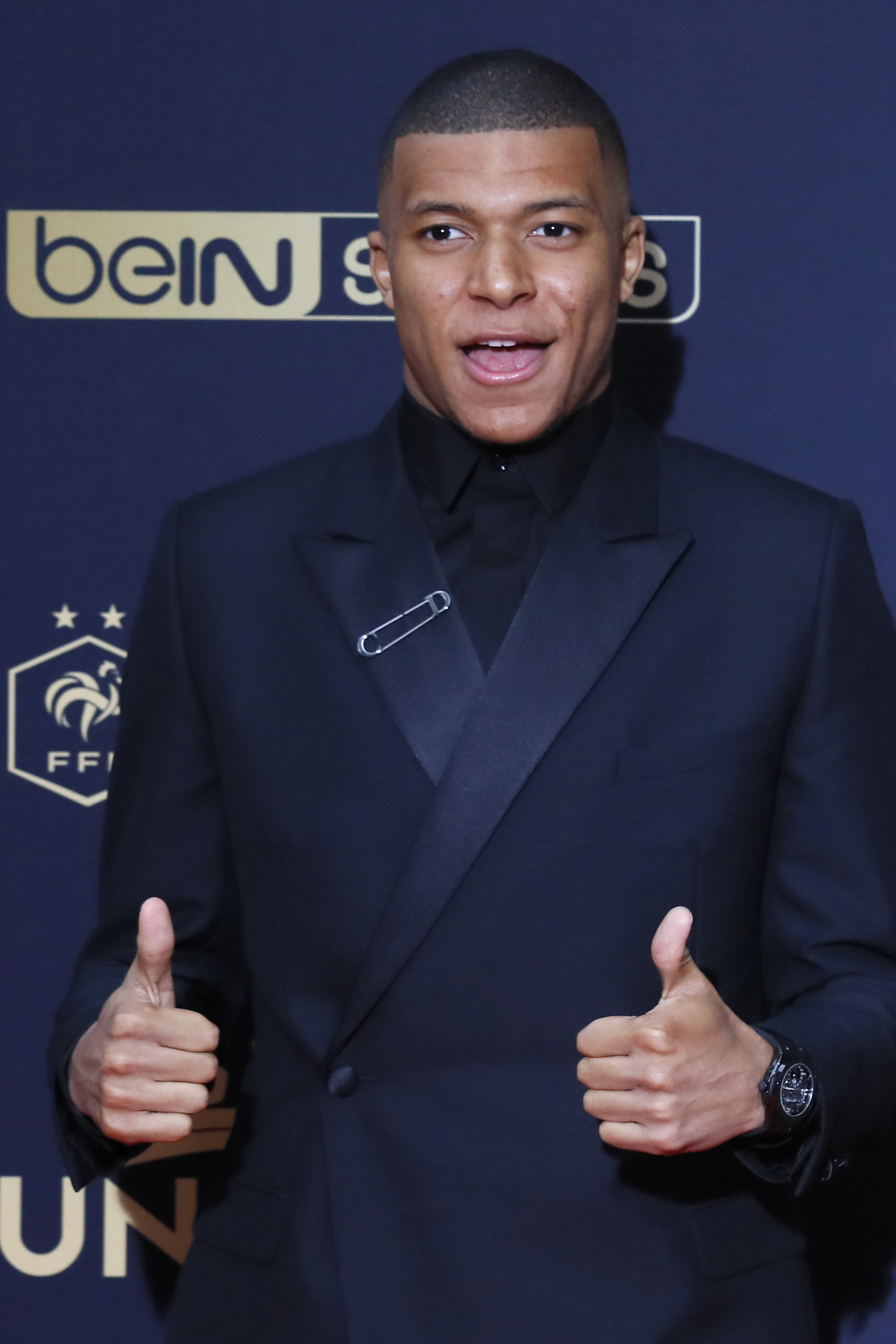 NBA战报：贝恩37分8板，魔术112-109险胜活塞