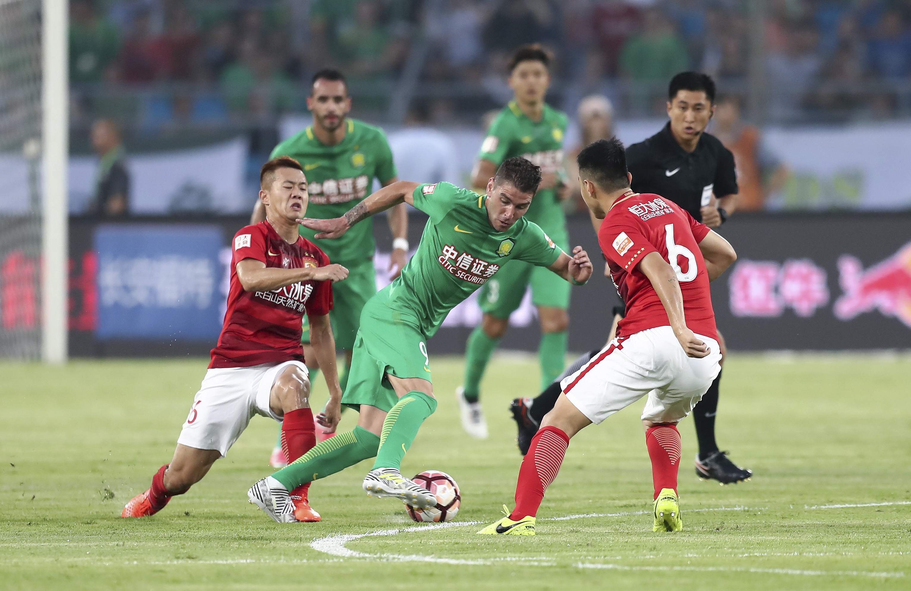 恩比德生涯第199次单场出手20+，命中率首次低于20%