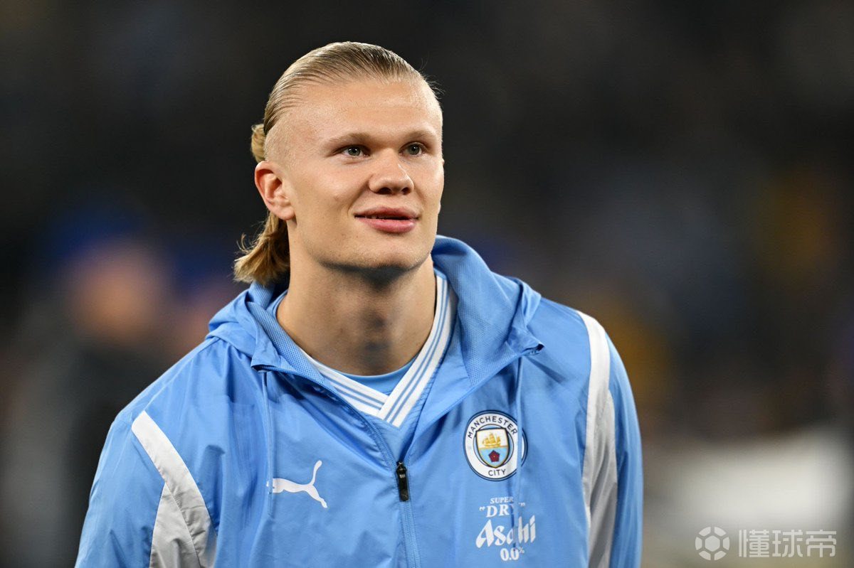 苏亚雷斯因为无球踢人被禁赛一场